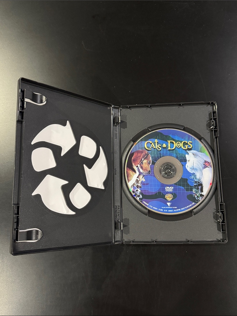 Cats & Dogs - DVD - Picture 3 of 6